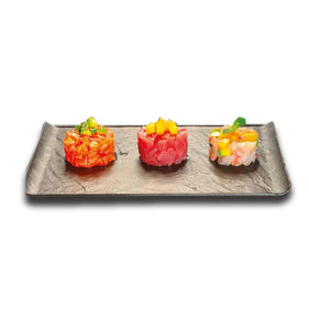 TRIS TARTARE(salmone,tonno,branzino,mango,avocado,ikura,tobiko,tartufo)